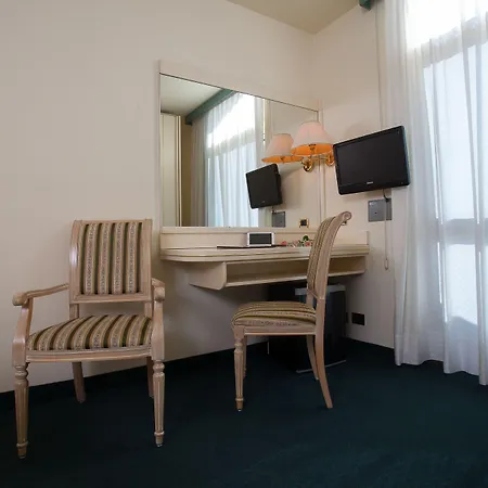 호텔 Terme Abano Verdi 4*